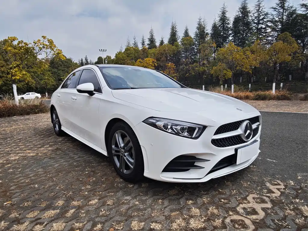 Mercedes-Benz A-Class 2021 A 180 L Sports Sedan купить на сайте DeffCars