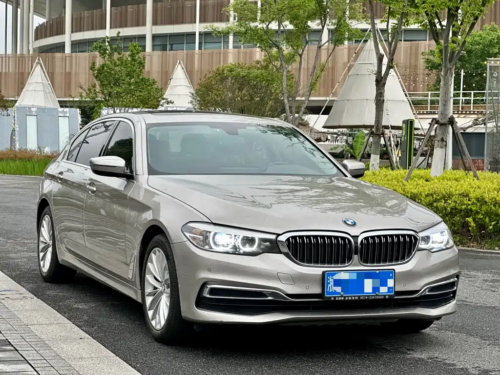 BMW 5 Series 2020 525Li Luxury Package купить на сайте DeffCars