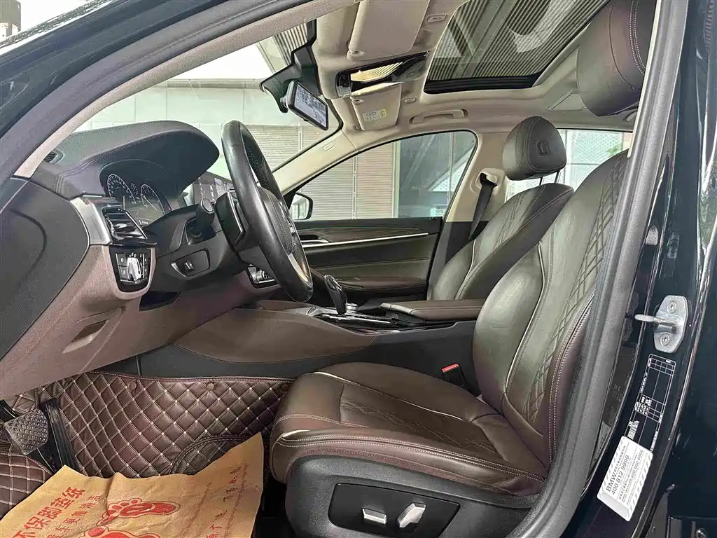 BMW 5 Series 2019 530Li Leading Luxury Package купить на сайте DeffCars