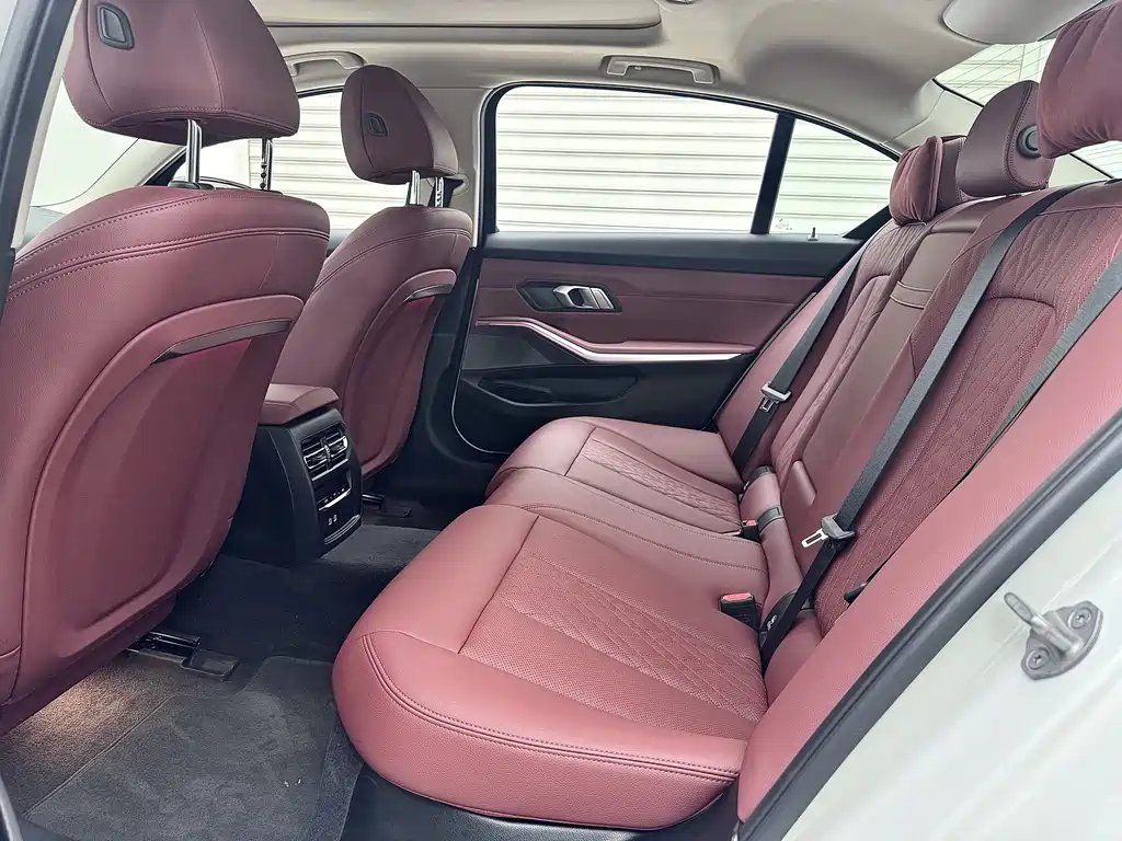 BMW i3 2025 eDrive 40L Night Package купить на сайте DeffCars