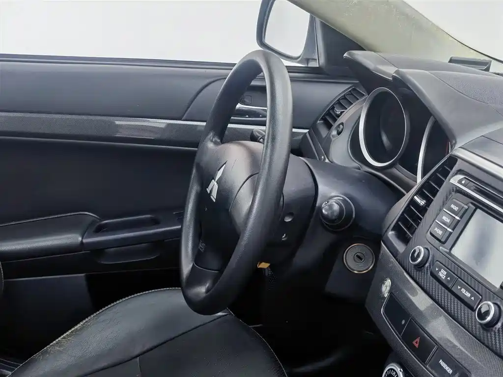 Yishen 2010 Zhishang Edition 1.8L Manual Luxury Type купить на сайте DeffCars