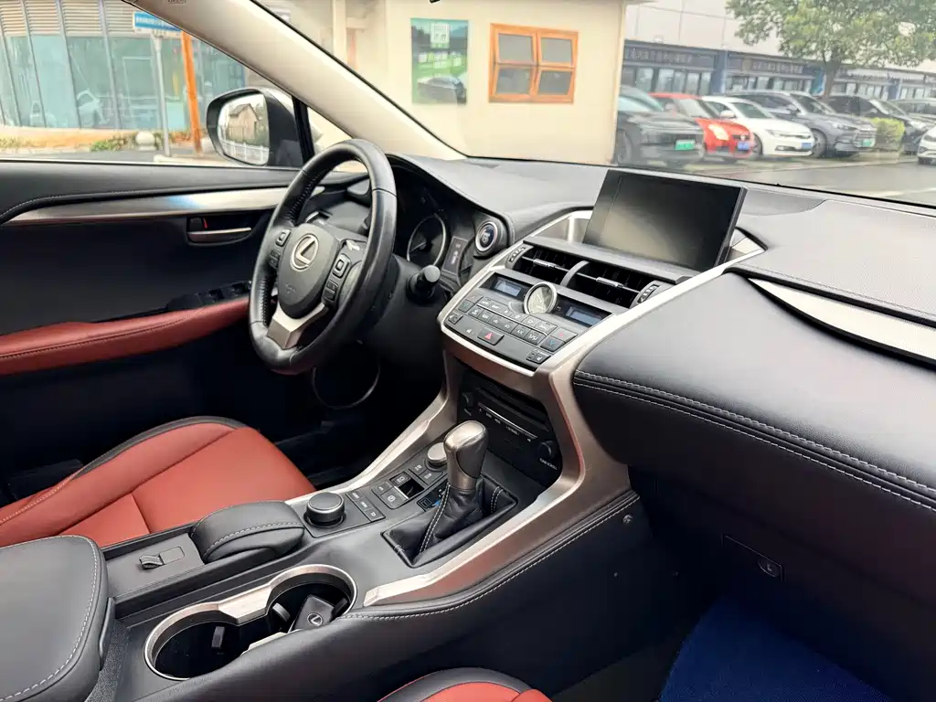Lexus NX 2015 300h FWD Advanced Edition купить на сайте DeffCars
