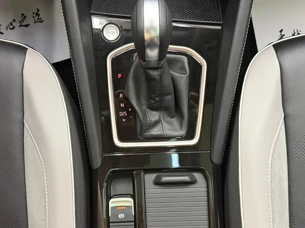JETTA VS7 2023 280TSI automatic high-gloss version купить на сайте DeffCars