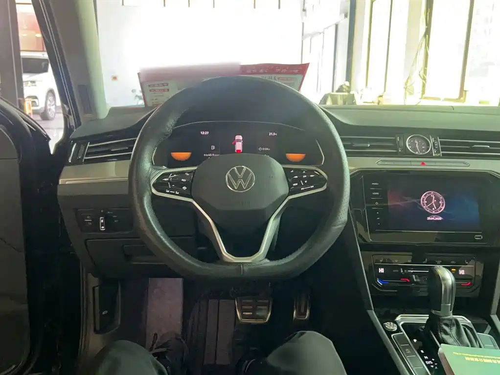 Magotan 2023 2 million commemorative edition 330TSI DSG leading model купить на сайте DeffCars