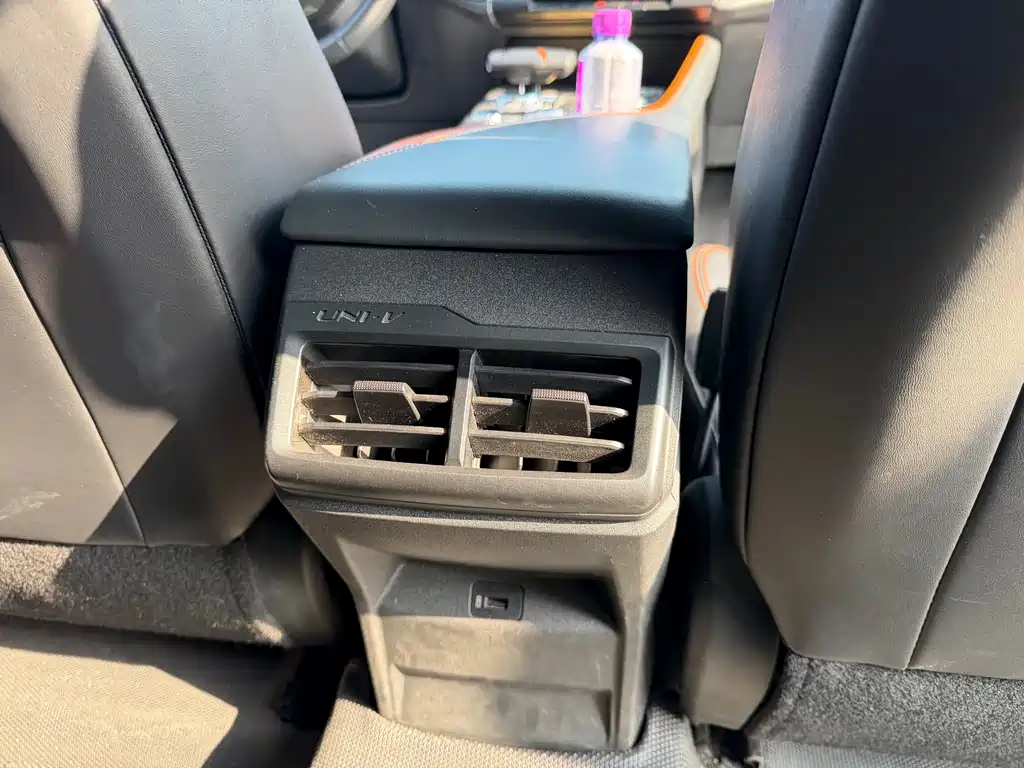 Changan UNI-V 2022 1.5T premium model купить на сайте DeffCars