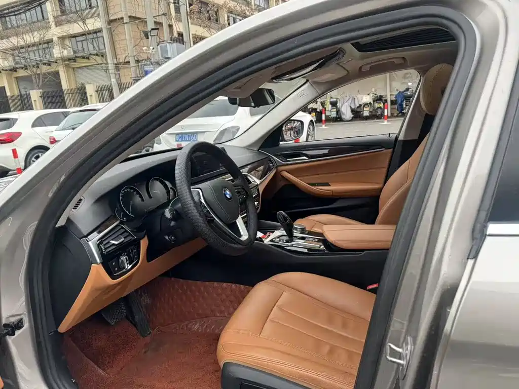 BMW 5 Series 2018 528Li Special Edition launched купить на сайте DeffCars