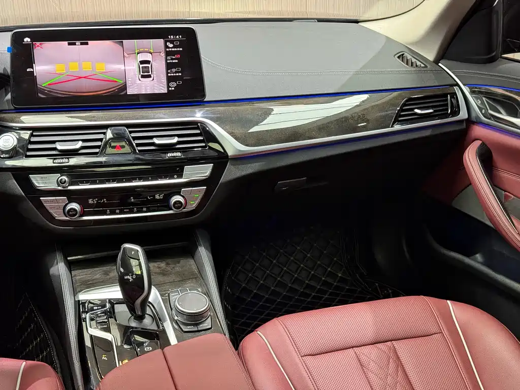 BMW 5 Series 2021 525Li Luxury Package купить на сайте DeffCars