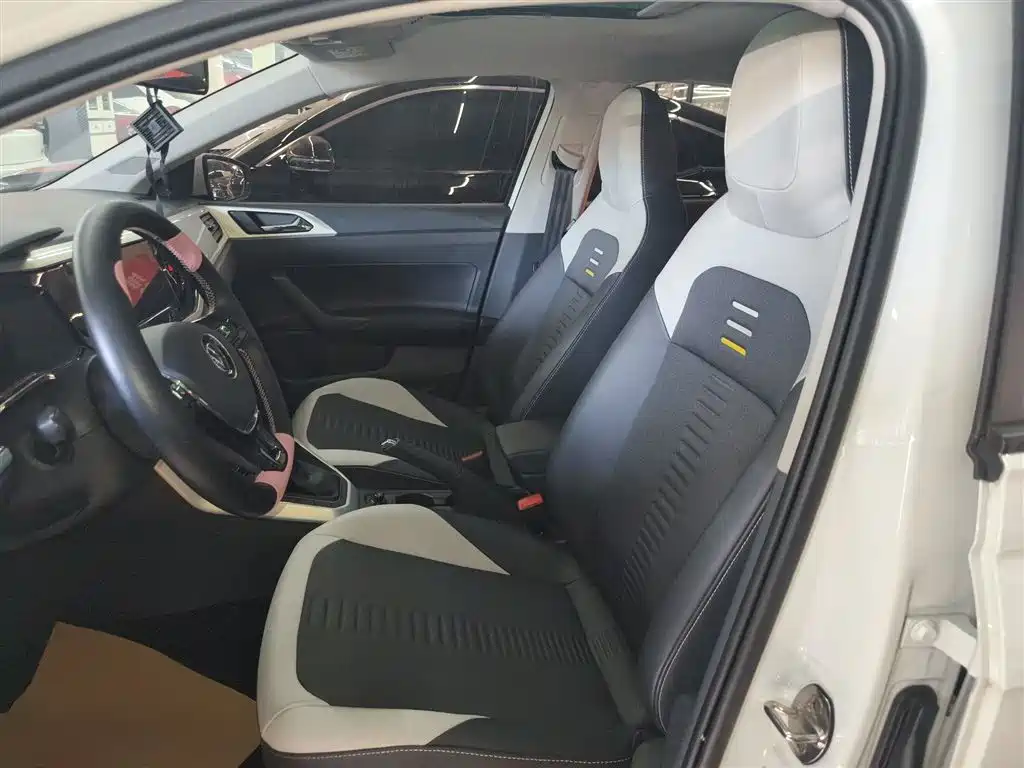 Polo 2023 facelift Plus 1.5L automatic colorful technology version купить на сайте DeffCars
