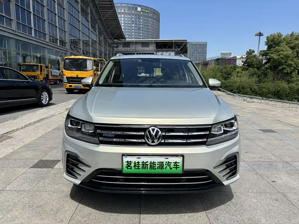 Tiguan L plug-in hybrid 2019 430PHEV hybrid luxury version купить на сайте DeffCars
