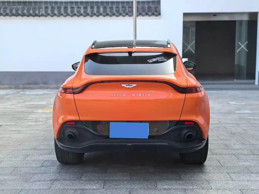 Aston Martin DBX 2022 4.0T V8 купить на сайте DeffCars