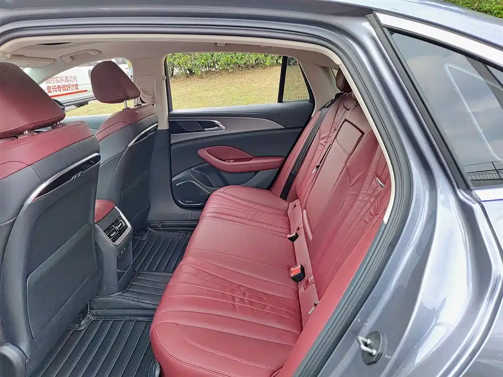 Hongqi H5 2023 2.0T Automatic Zhilianqichang Edition купить на сайте DeffCars