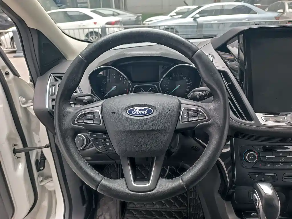 Escape 2019 EcoBoost 245 four-wheel drive luxury wing type National VI купить на сайте DeffCars
