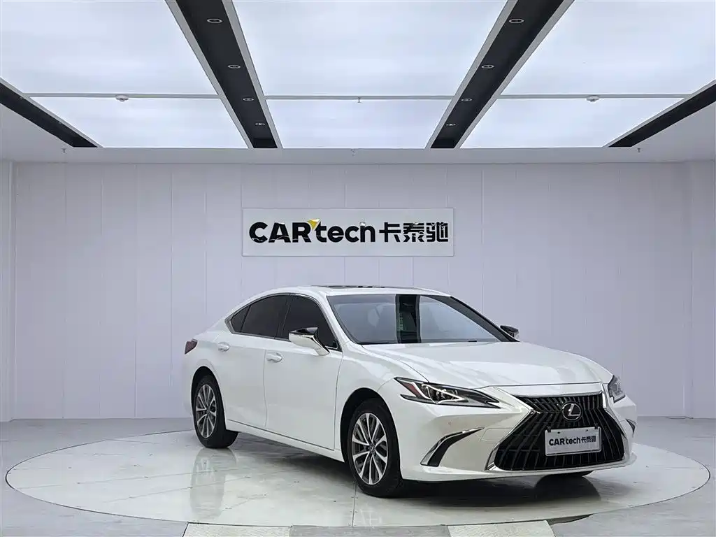 Lexus ES 2022 200 Excellence Edition купить на сайте DeffCars