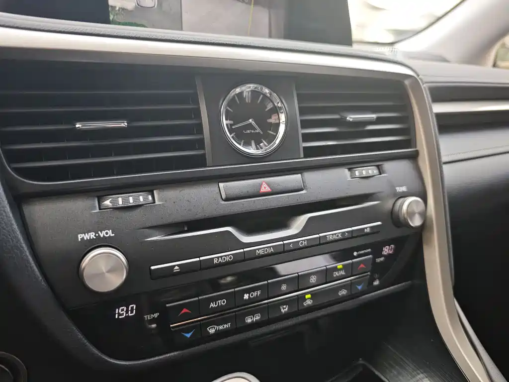 Lexus RX 2020 facelift 300 two-wheel drive elite version купить на сайте DeffCars