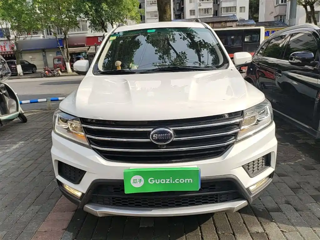 SWM X3 2020 1.5L manual super model 7 seats купить на сайте DeffCars