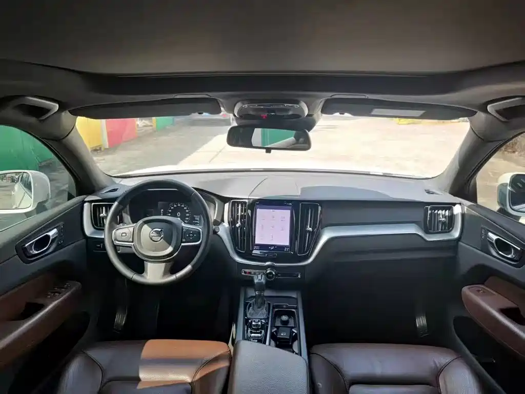 Volvo XC60 2020 T5 four-wheel drive Zhiyi Luxury Edition купить на сайте DeffCars