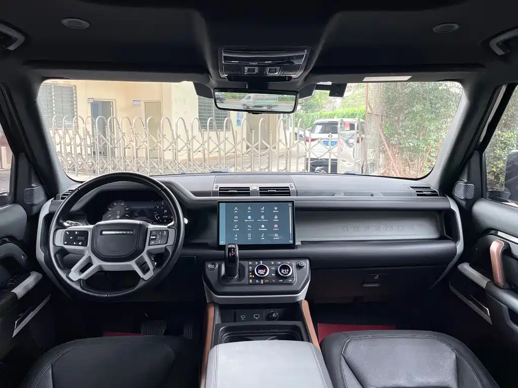 Land Rover Defender 2023 facelift 110 3.0T P400 X-DYNAMIC HSE купить на сайте DeffCars