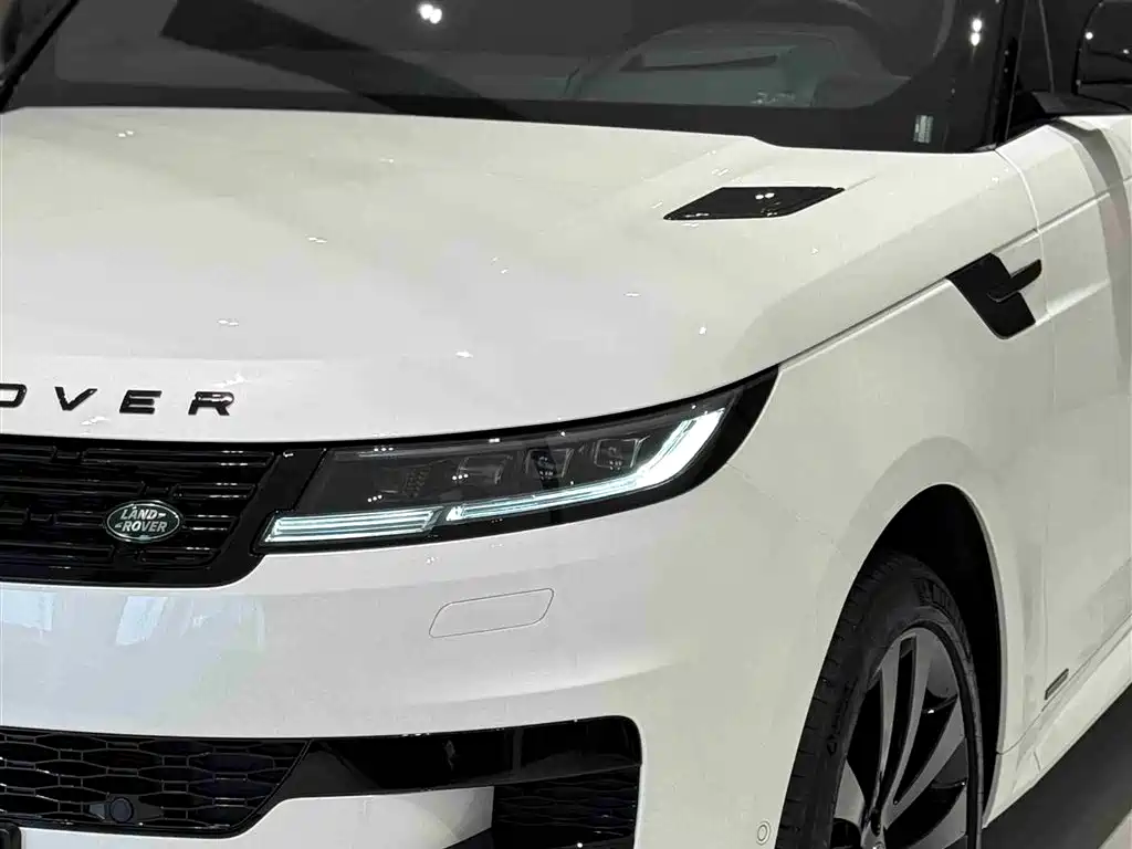 Range Rover Sport 2024 400PS Model Edition купить на сайте DeffCars