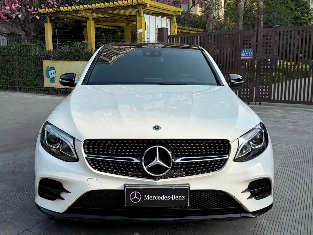 Mercedes-Benz GLC Coupe 2018 GLC 260 4MATIC Coupe SUV купить на сайте DeffCars