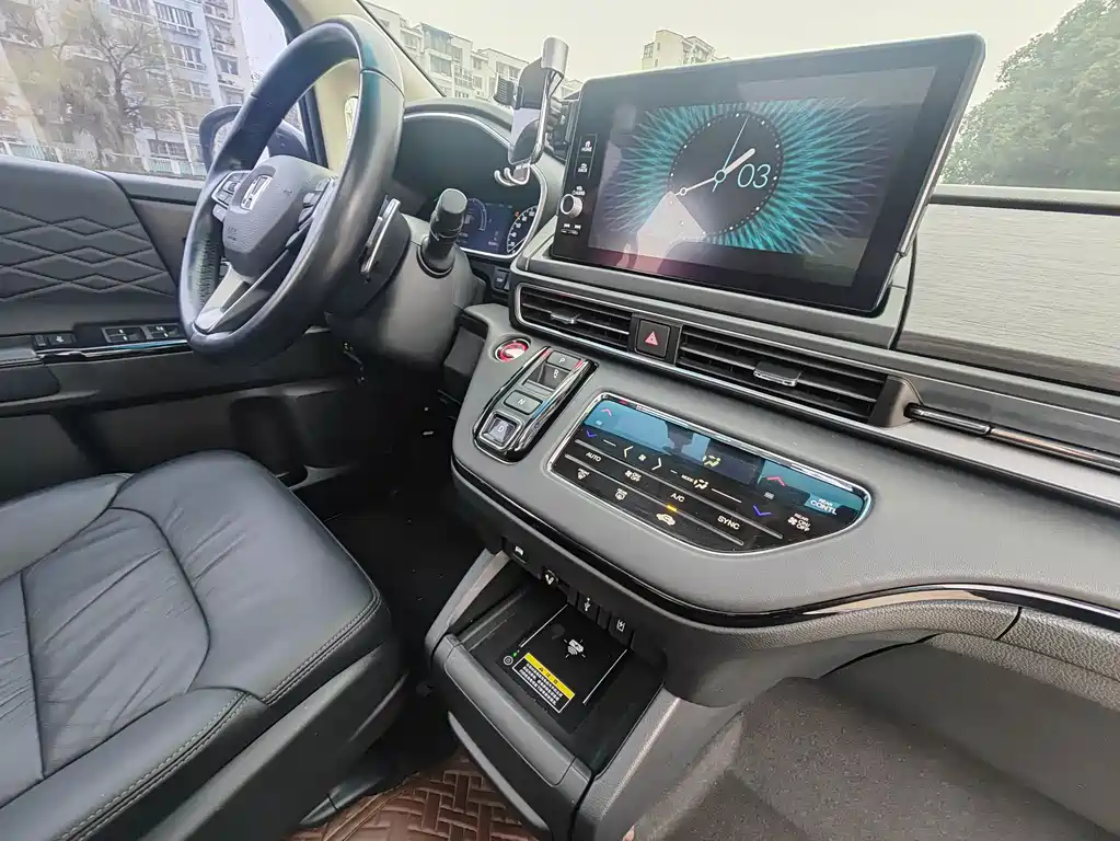 Alison 2022 2.0L e:HEV Deluxe Edition купить на сайте DeffCars
