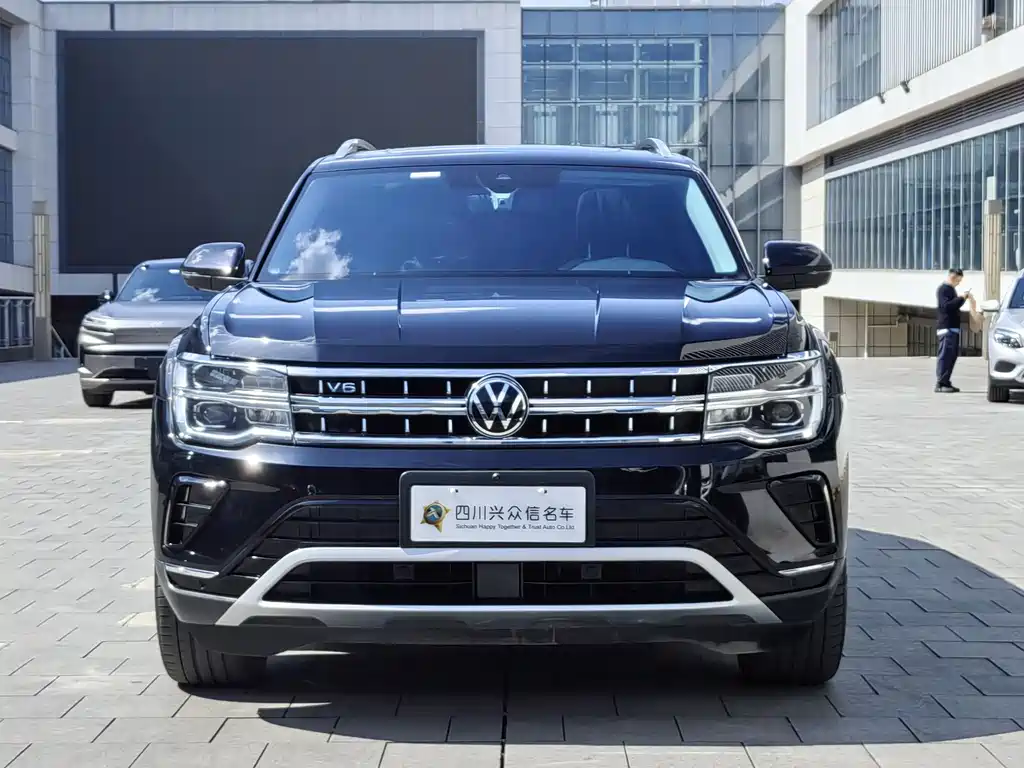 Touron 2024 530 V6 four-wheel drive luxury version купить на сайте DeffCars