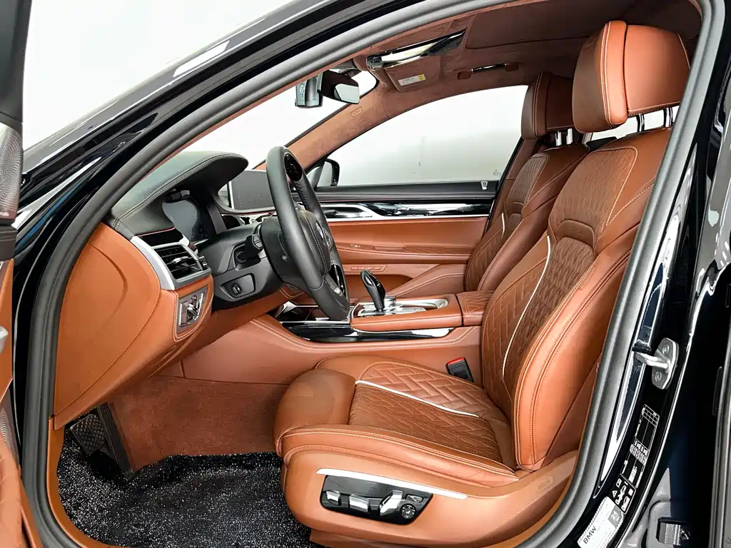 BMW 7 Series 2022 740Li xDrive Executive Luxury Package купить на сайте DeffCars