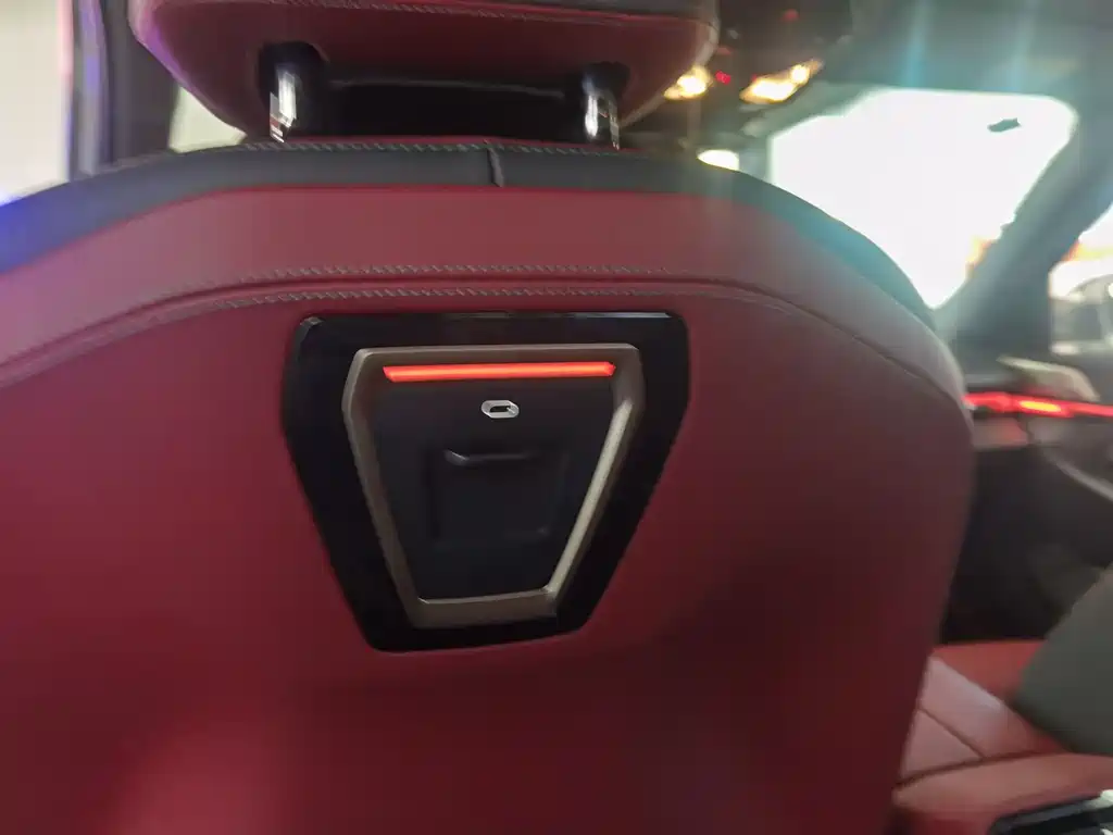 BMW 5 Series 2025 530Li Exclusive M Sports Package купить на сайте DeffCars