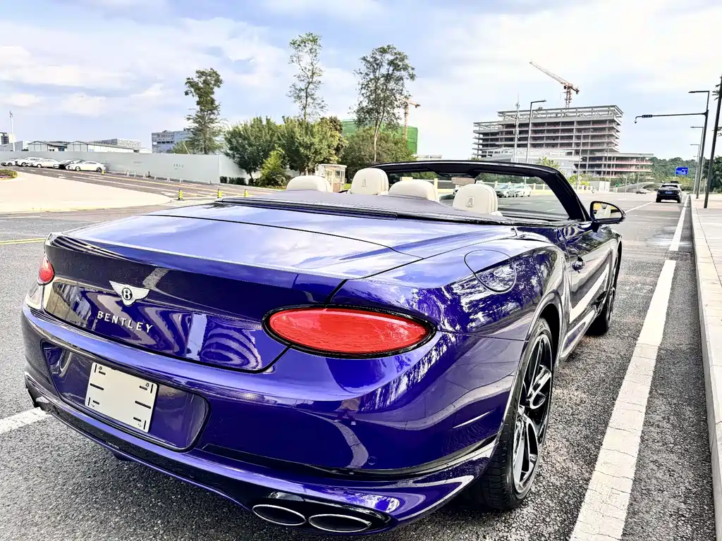 Continental 2023 4.0T GT V8 Convertible Yadu Edition купить на сайте DeffCars