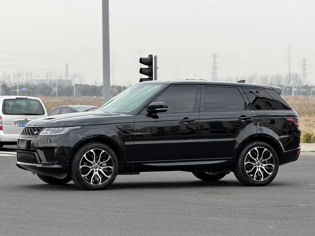 Range Rover Sport 2022 3.0 L6 Black Edition купить на сайте DeffCars