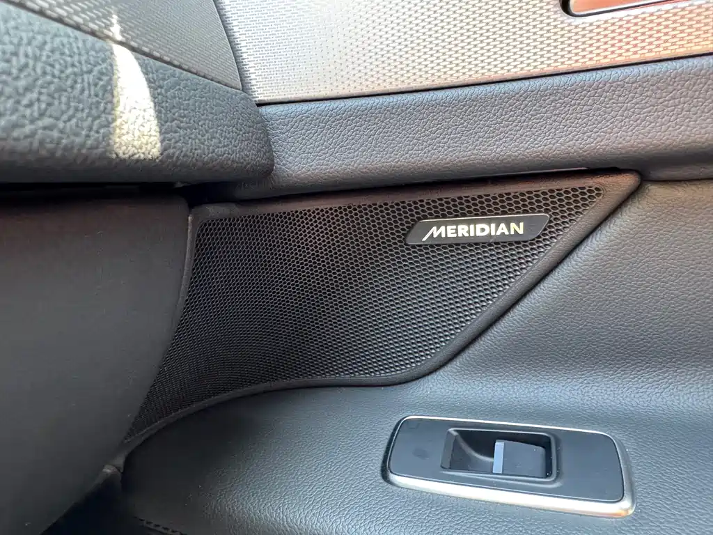 Jaguar XFL 2019 XFL 2.0T 200PS 2WD Elite Edition купить на сайте DeffCars