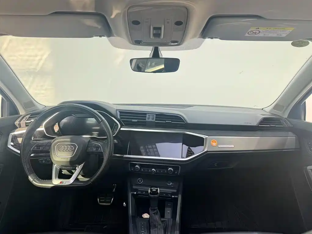 Audi Q3 Sportback 2023 45 TFSI quattro luxury model купить на сайте DeffCars