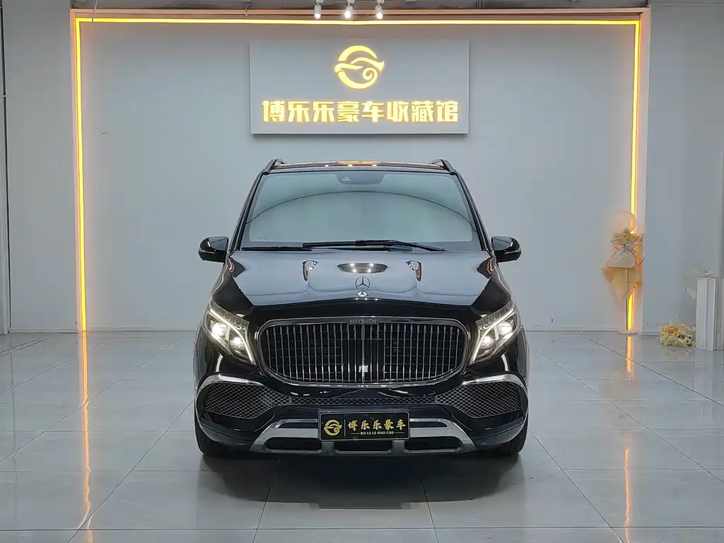 Mercedes-Benz V-Class 2021 V 260 L Long Wheelbase Premium Edition купить на сайте DeffCars