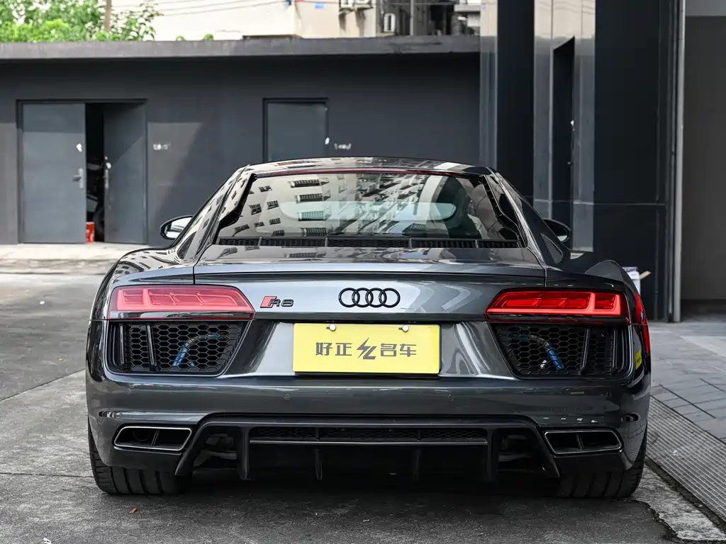 Audi R8 2017 V10 Coupe купить на сайте DeffCars
