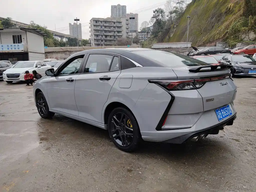 Yixuan 2023 Mach Edition 1.5T Automatic Dream Chaser Knight Edition купить на сайте DeffCars