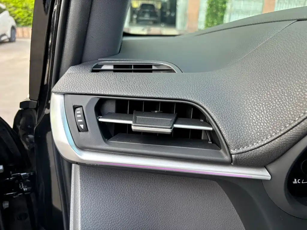 SIENNA 2023 2.5L Hybrid Premium Edition купить на сайте DeffCars