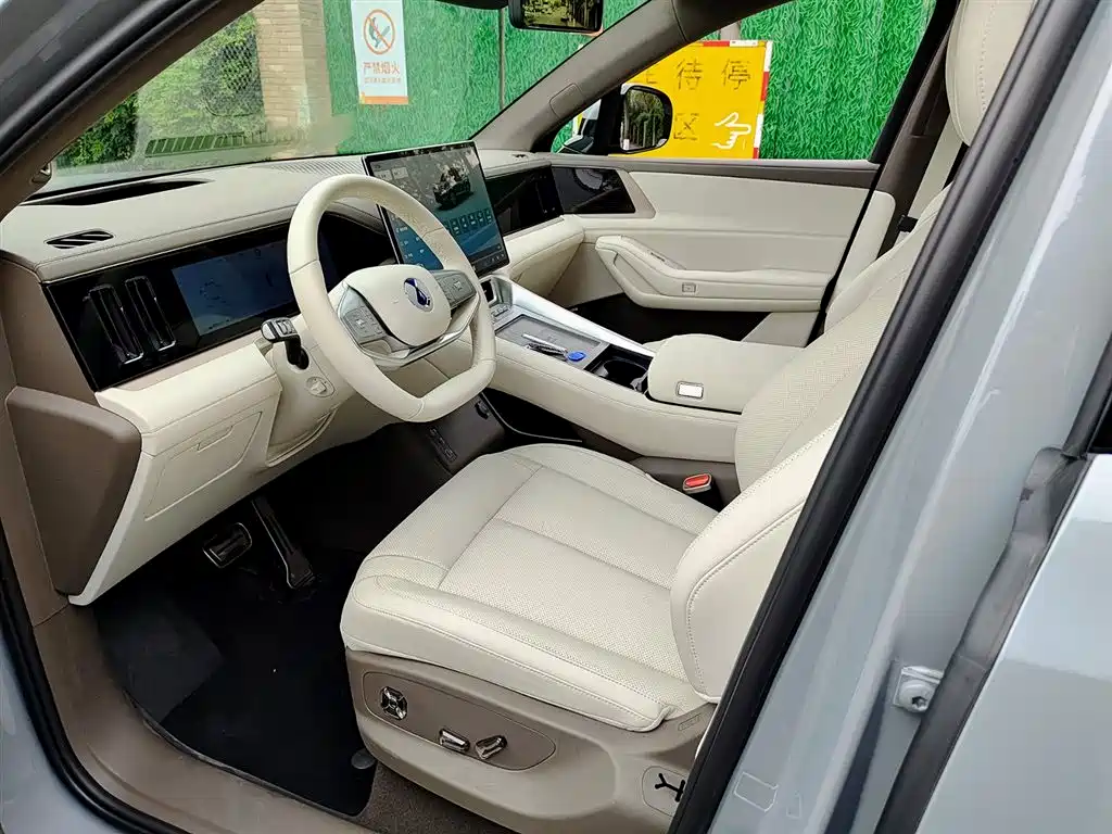 Denza N8L 2025 flagship model купить на сайте DeffCars