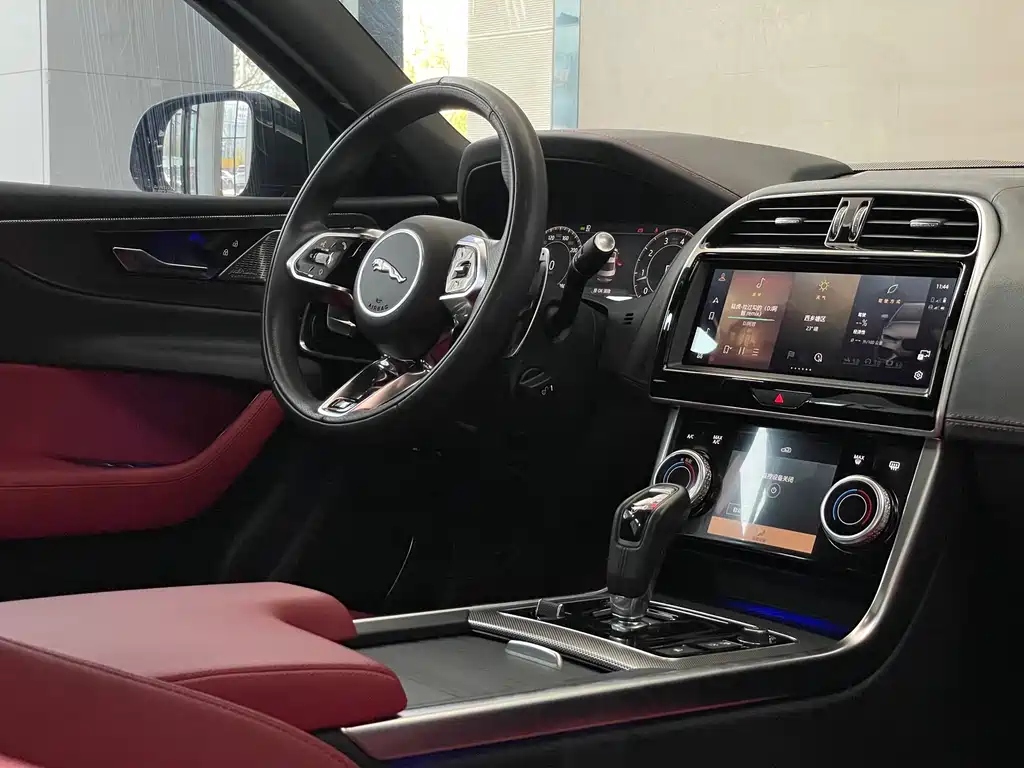 Jaguar XEL 2023 2.0T 250PS R-DYNAMIC S Advanced Sports Edition купить на сайте DeffCars