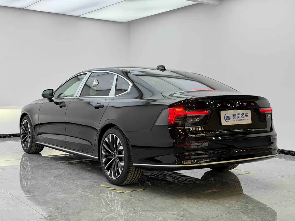 Volvo S90 2026 B5 Zhiyuan Deluxe Edition купить на сайте DeffCars