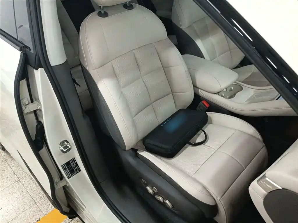 Zhiji LS6 2025 Smart Lizard Driving Edition купить на сайте DeffCars