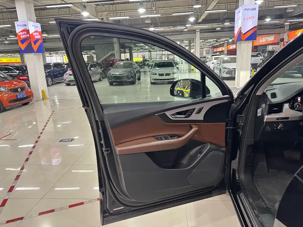 Audi Q7 2018 45 TFSI Technology купить на сайте DeffCars