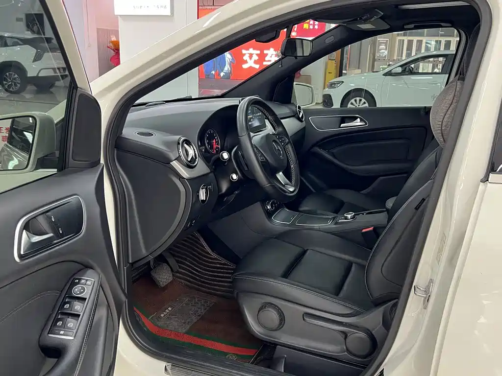 Mercedes-Benz B-Class 2017 B 200 Dynamic купить на сайте DeffCars