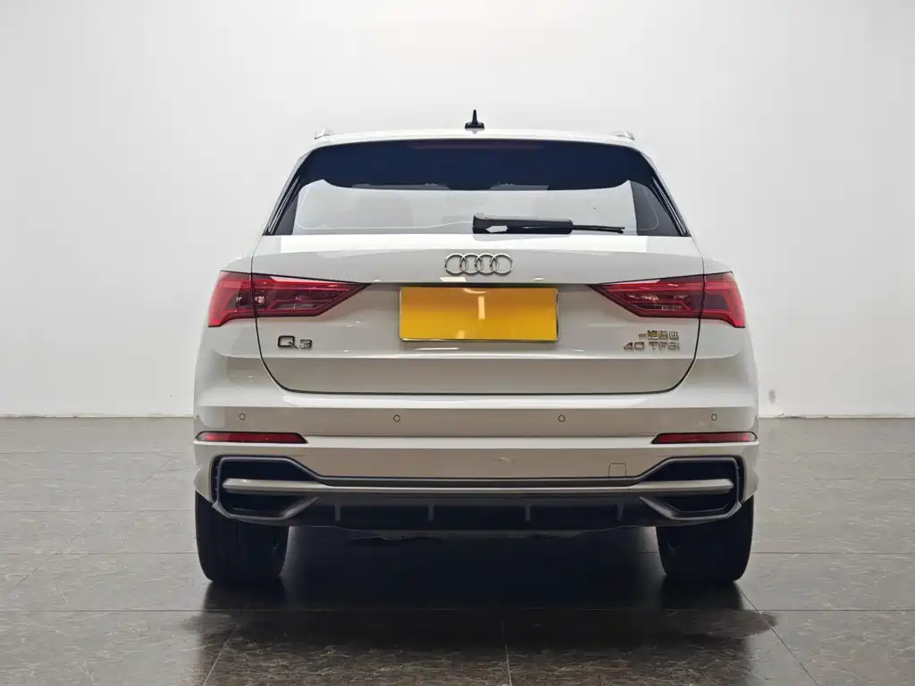 Audi Q3 2020 40 TFSI Fashionable and Dynamic купить на сайте DeffCars