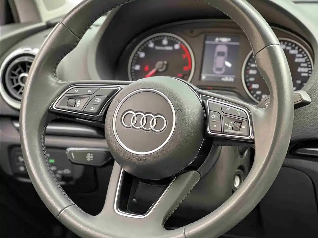Audi A3 2020 Limousine 35 TFSI Fashion Type National V купить на сайте DeffCars