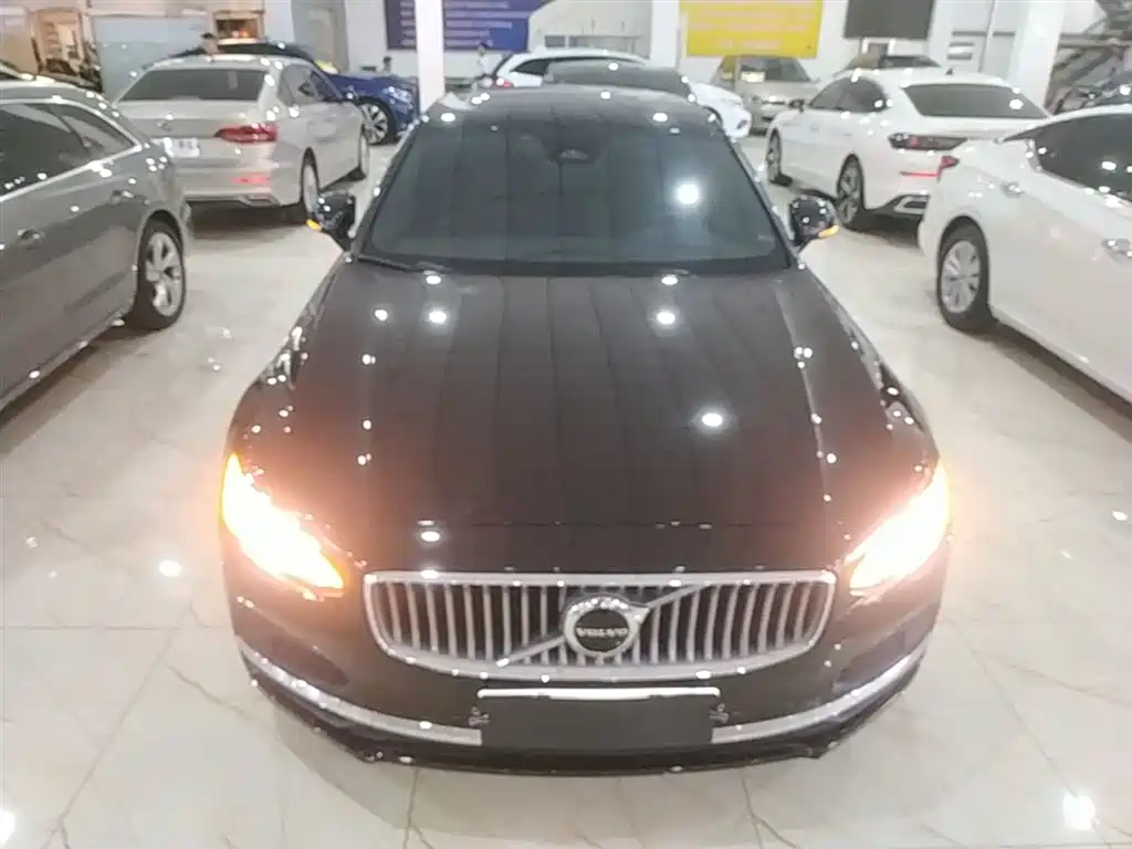 Volvo S90 plug-in hybrid 2023 T8 plug-in hybrid four-wheel drive long range Zhiyi luxury version купить на сайте DeffCars