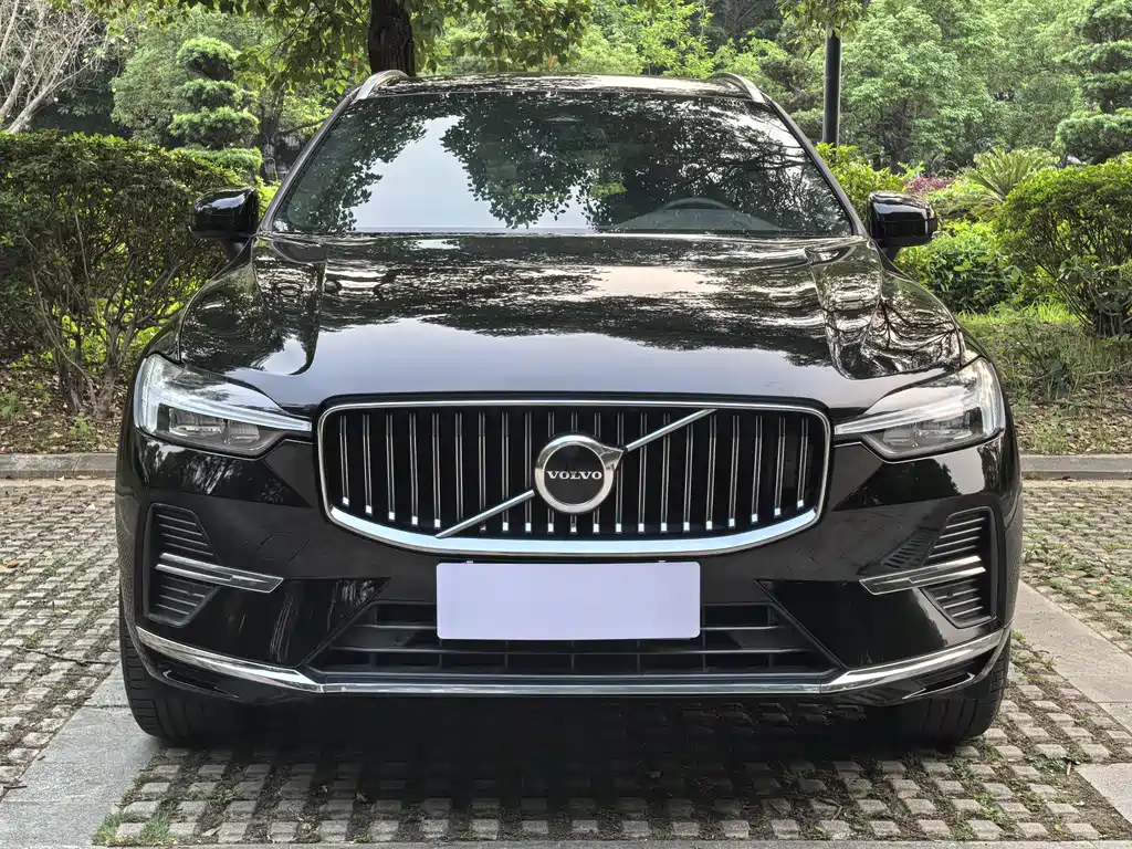 Volvo XC60 2022 B5 four-wheel drive Zhiyi Luxury Edition купить на сайте DeffCars