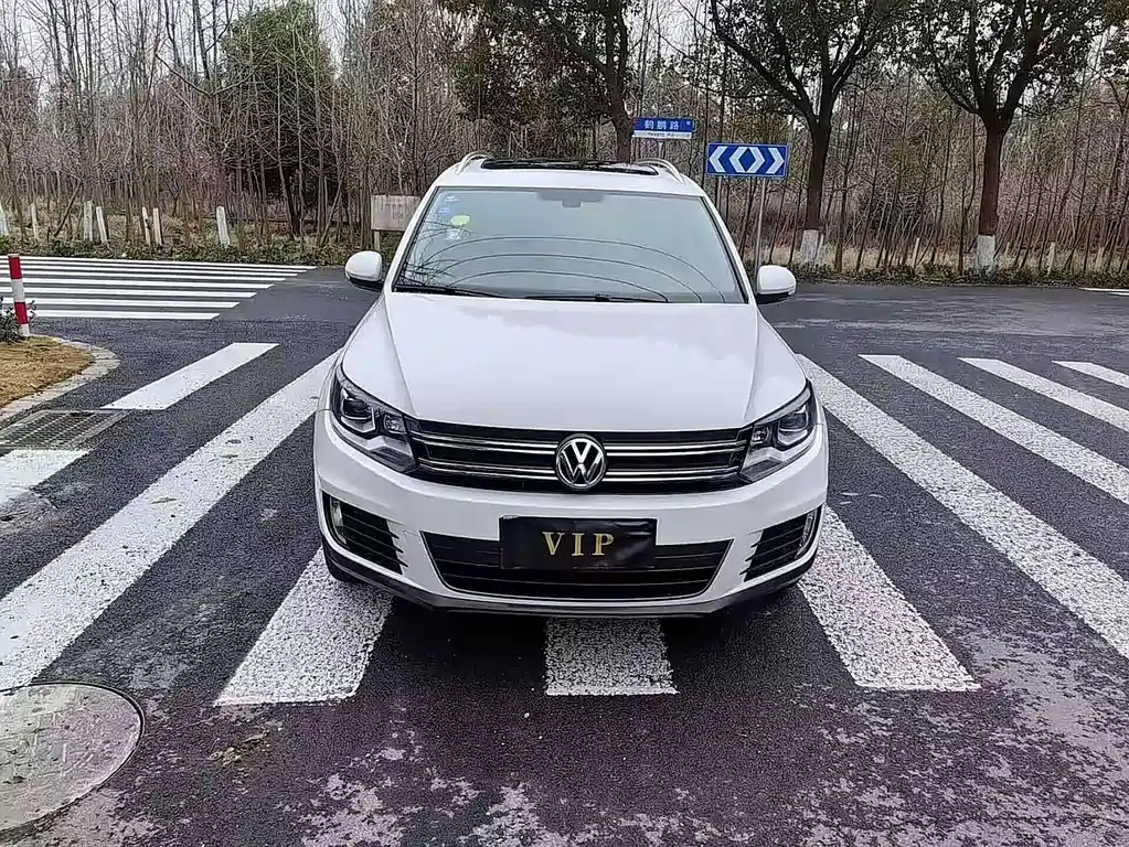 Tiguan 2015 1.8TSI automatic two-wheel drive luxury model купить на сайте DeffCars