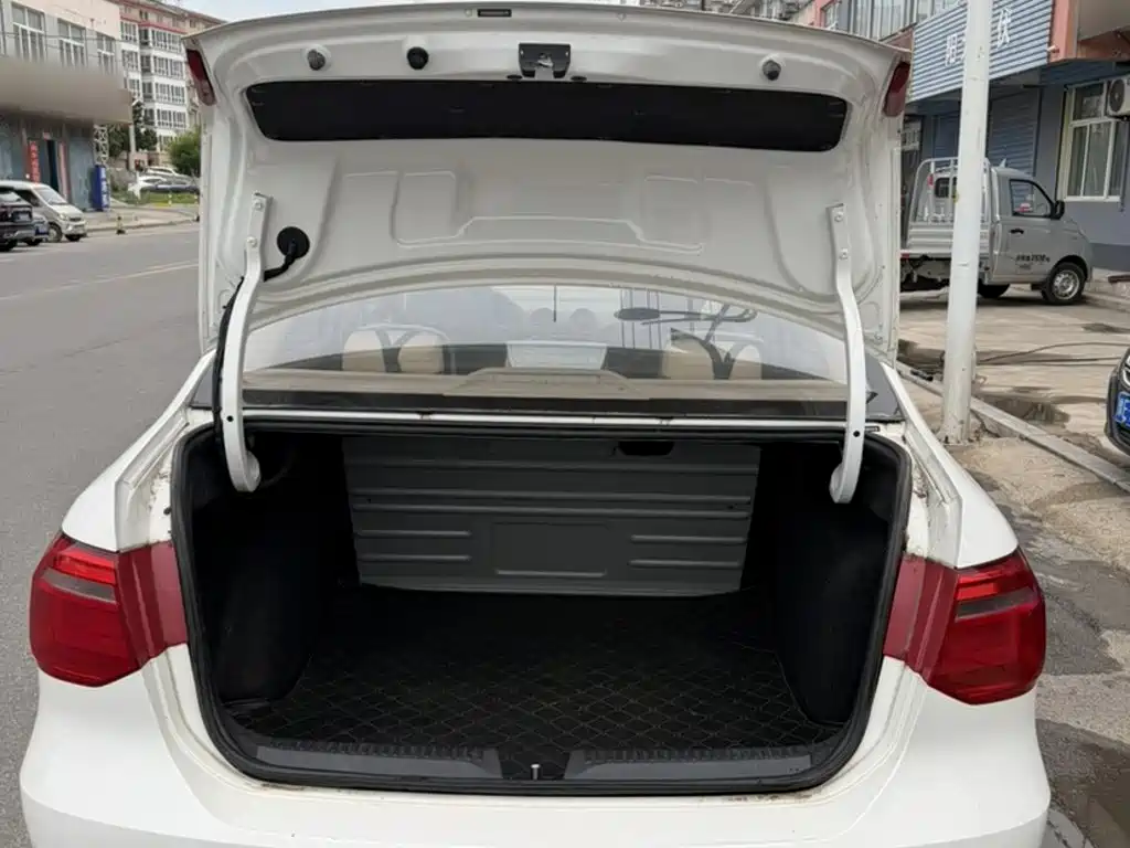 Jetta 2015 Edition 1.6L Manual Fashion купить на сайте DeffCars
