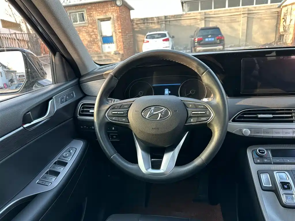 Paristi 2021 3.5L automatic four-wheel drive GLS купить на сайте DeffCars