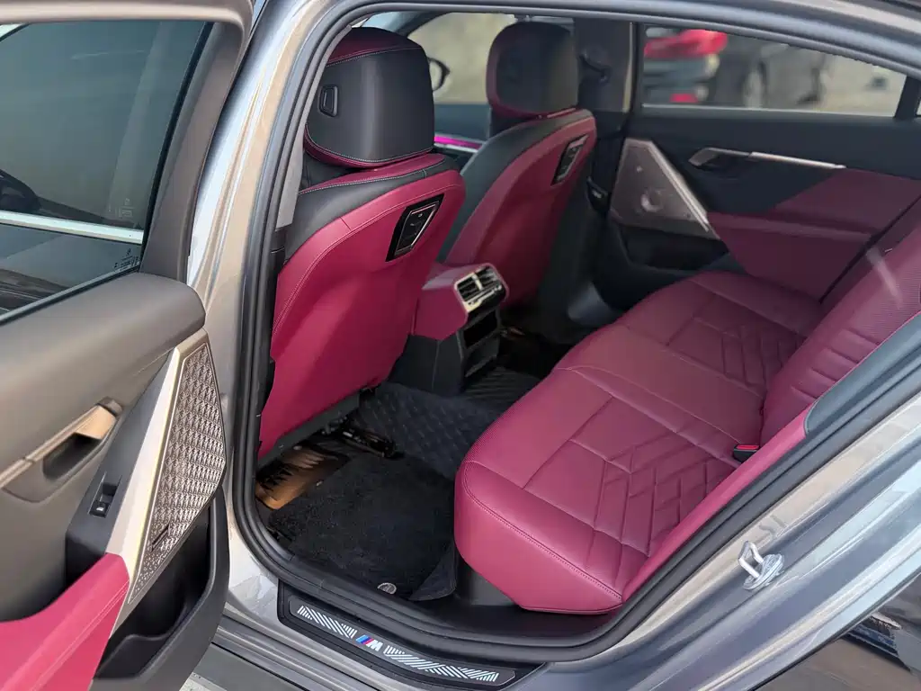 BMW 5 Series 2024 530Li Exclusive M Sports Package купить на сайте DeffCars