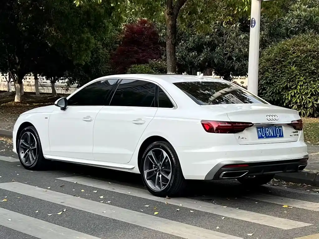 Audi A4L 2024 40 TFSI luxury and dynamic model купить на сайте DeffCars